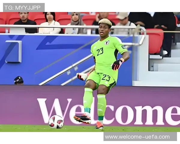 帕尔马官方推特发布铃木彩艳训练照热烈欢迎她重返赛场的精彩时刻